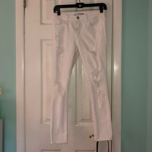 White rip jeans